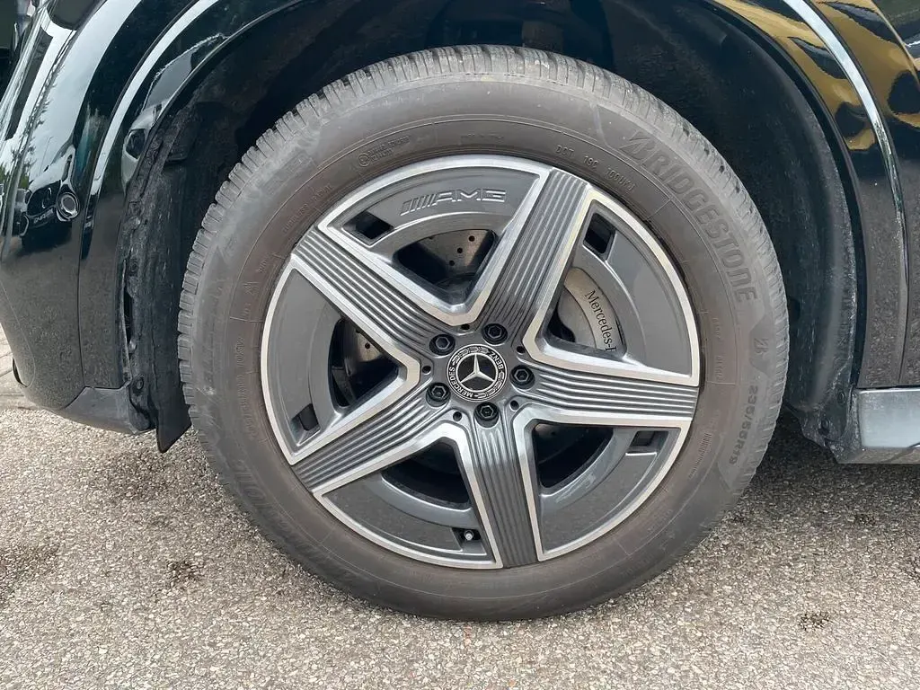 Gebraucht Mercedes GLC300 AMG 269 PS (197 kW) 2025 Schwarz SUV