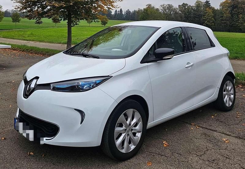 Weiß Gebraucht 2016 Renault Zoe Zen Kleinwagen | 6.750 € (Fairer Preis) - Bild 1/4