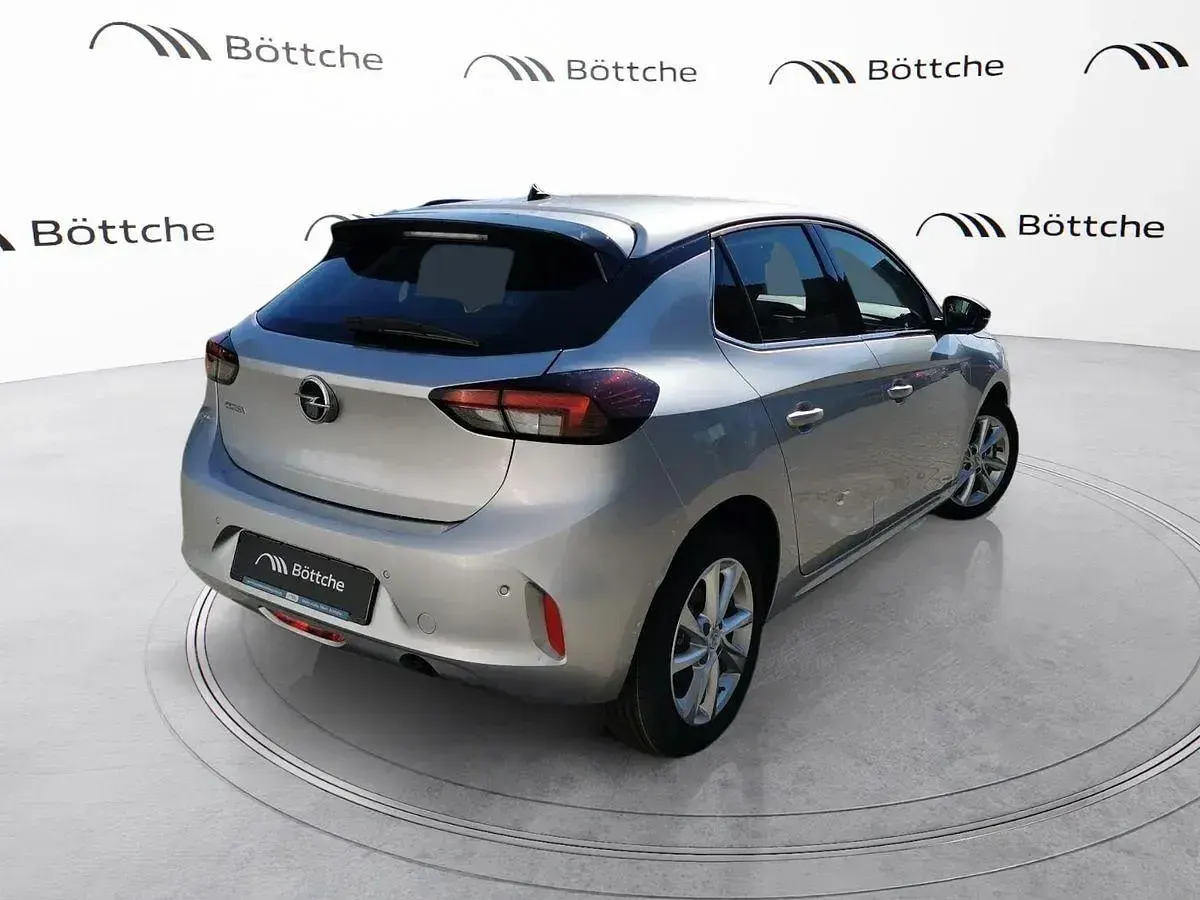 Gebraucht Opel Corsa Elegance 102 PS (75 kW) 2022 Aluminium silb/kristall silb Limousine
