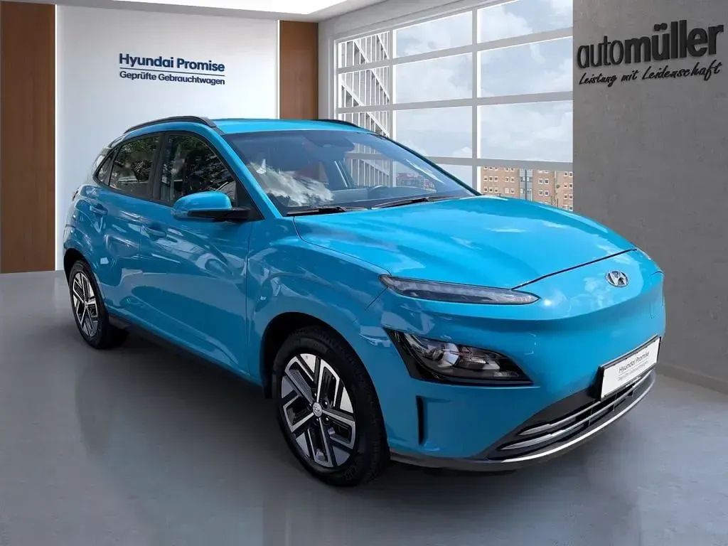Gebraucht Hyundai Kona 100 kW (136 PS) 2022 Blau SUV