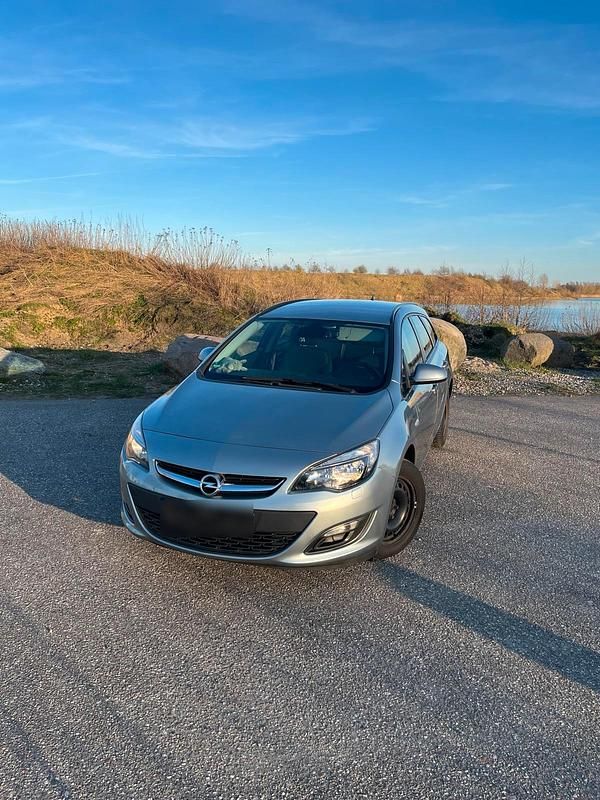 Gebraucht Opel Astra 136 PS (100 kW) 2015 Silber Kombi