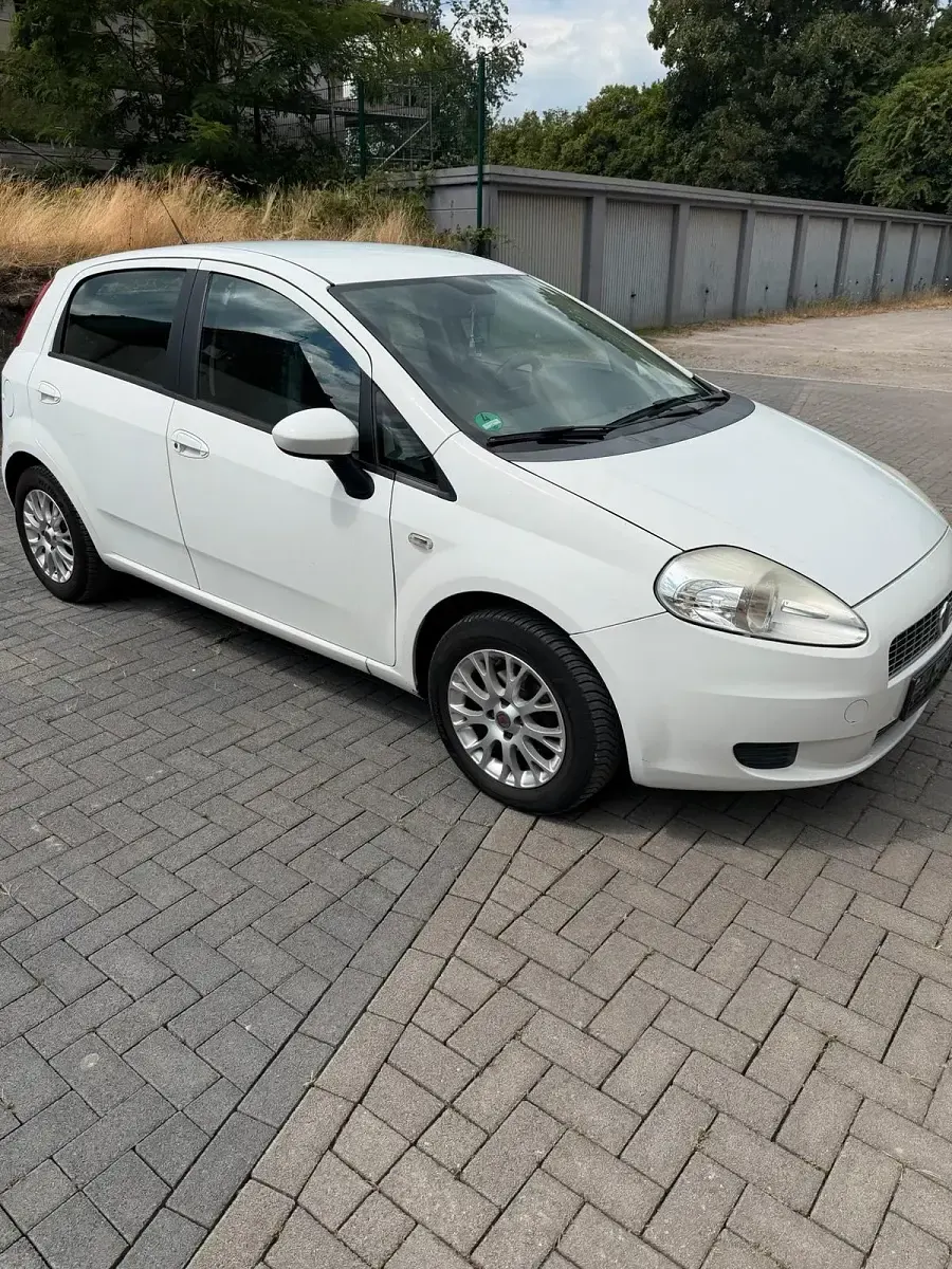 Gebraucht Fiat Punto Dynamic 77 PS (56 kW) 2009 Kleinwagen