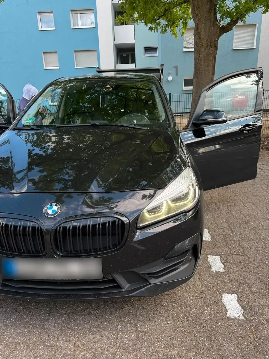 Gebraucht BMW 218 160 PS (117 kW) 2018 Schwarz Kombi
