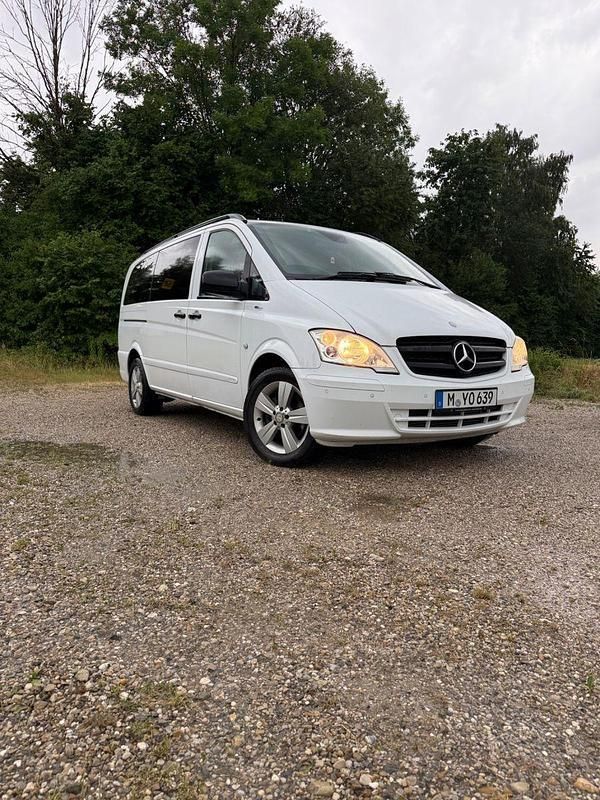 Weiß Gebraucht 2013 Mercedes Viano Van / Kleinbus | 9.999 € (Superpreis) - Bild 1/4