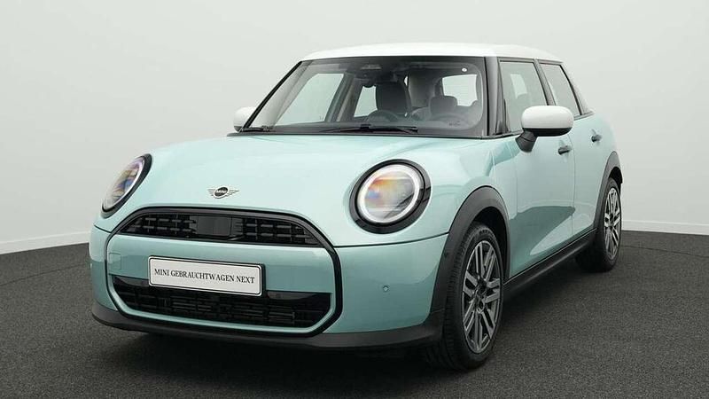 Grün Gebraucht 2024 Mini Cooper Classic Kleinwagen | 27.564 € (Guter Preis) - Bild 1/4
