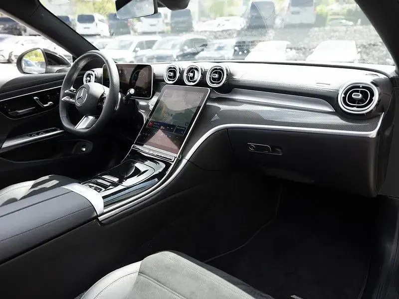 Gebraucht Mercedes CLE220 AMG 197 PS (144 kW) 2025 Schwarz metalliclack obsidianschwarz metallic Cabrio