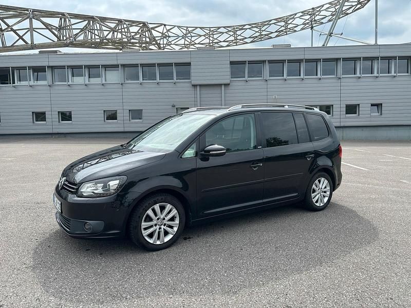 Schwarz Gebraucht 2012 VW Touran Style Van / Kleinbus | 12.000 € (Teuer) - Bild 1/4