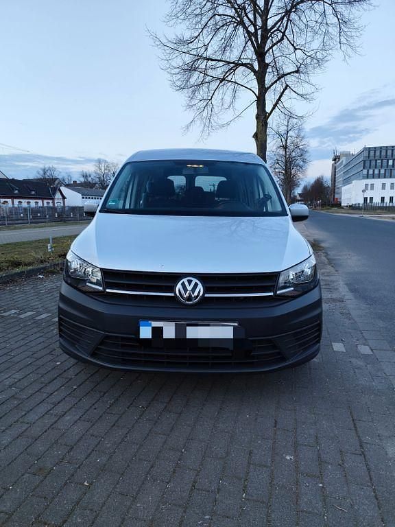 Gebraucht VW Caddy Trendline 125 PS (91 kW) 2015 Silber Van / Kleinbus