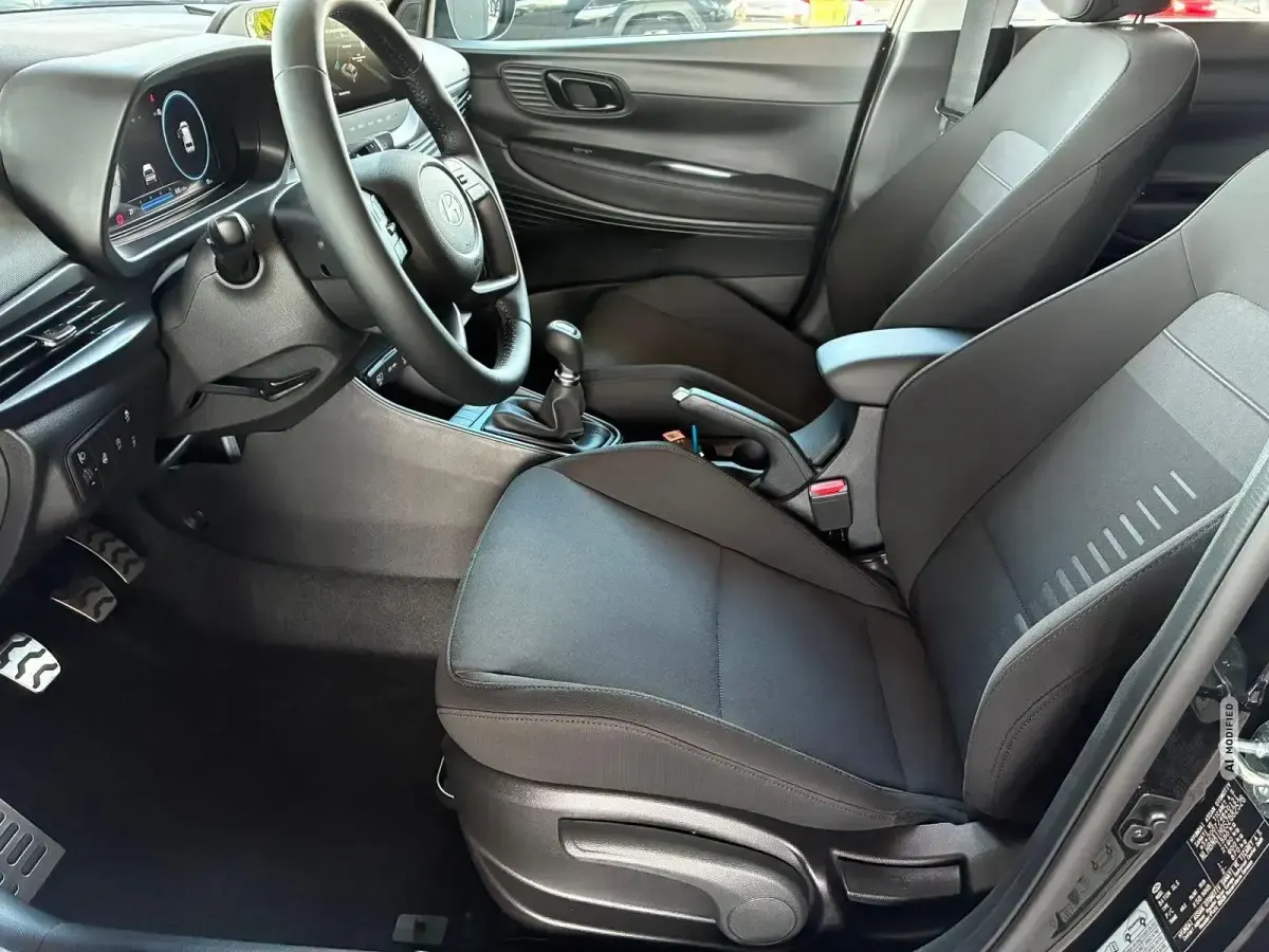 Neu Hyundai Bayon Comfort 79 PS (58 kW) 2025 Schwarz metallic SUV