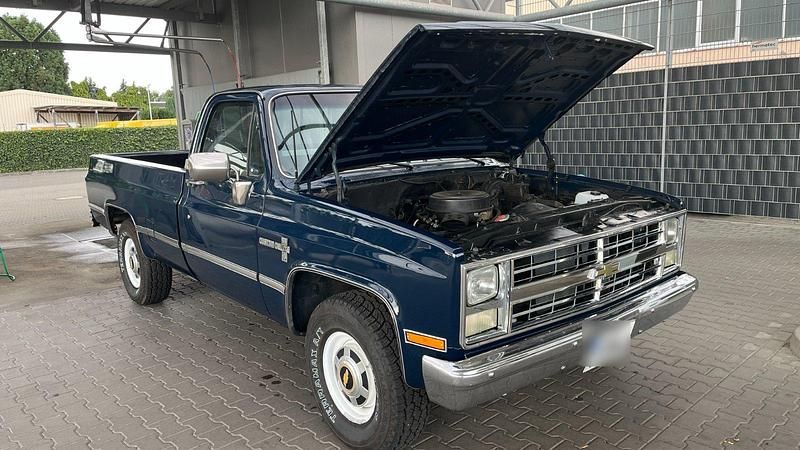Gebraucht Chevrolet C20 184 PS (135 kW) 1986 Blau Abholung