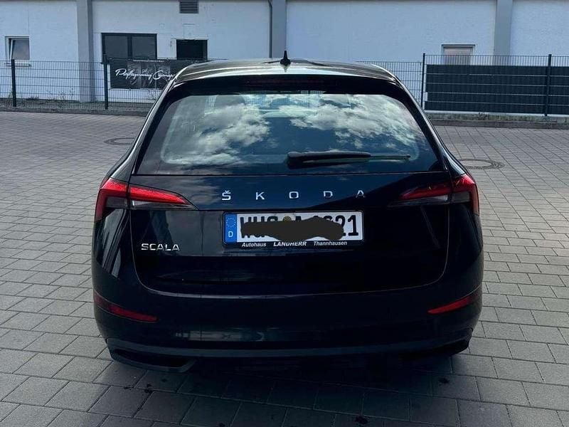 Gebraucht Skoda Scala Active 95 PS (69 kW) 2020 Schwarzmagic perleffekt Kleinwagen