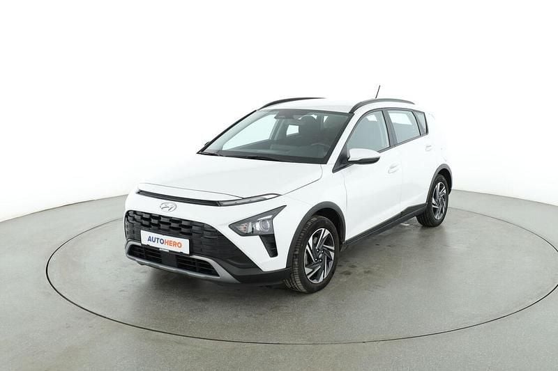 Weiß Gebraucht 2022 Hyundai Bayon Select SUV | 14.770 € (Guter Preis) - Bild 1/3