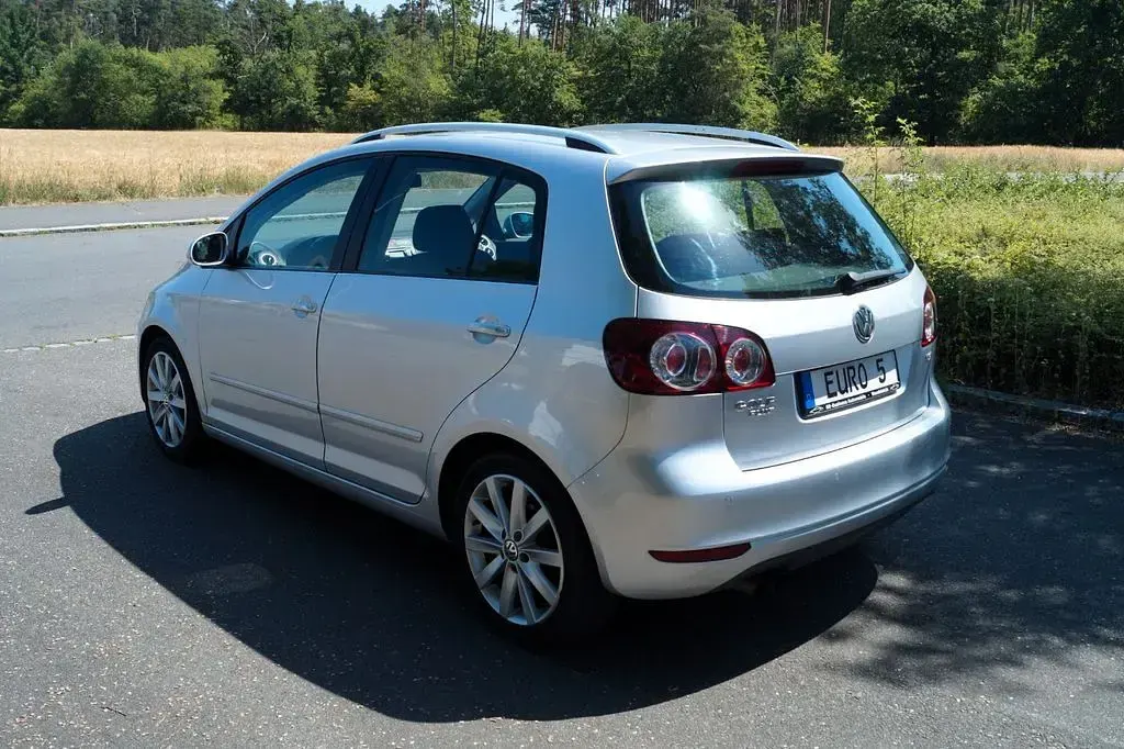 Gebraucht VW Golf Plus Cross Highline 122 PS (89 kW) 2009 Silber Van / Kleinbus