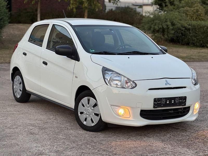 Weiß Gebraucht 2015 Mitsubishi Space Star Diamant Edition Limousine | 4.250 € (Guter Preis) - Bild 1/4