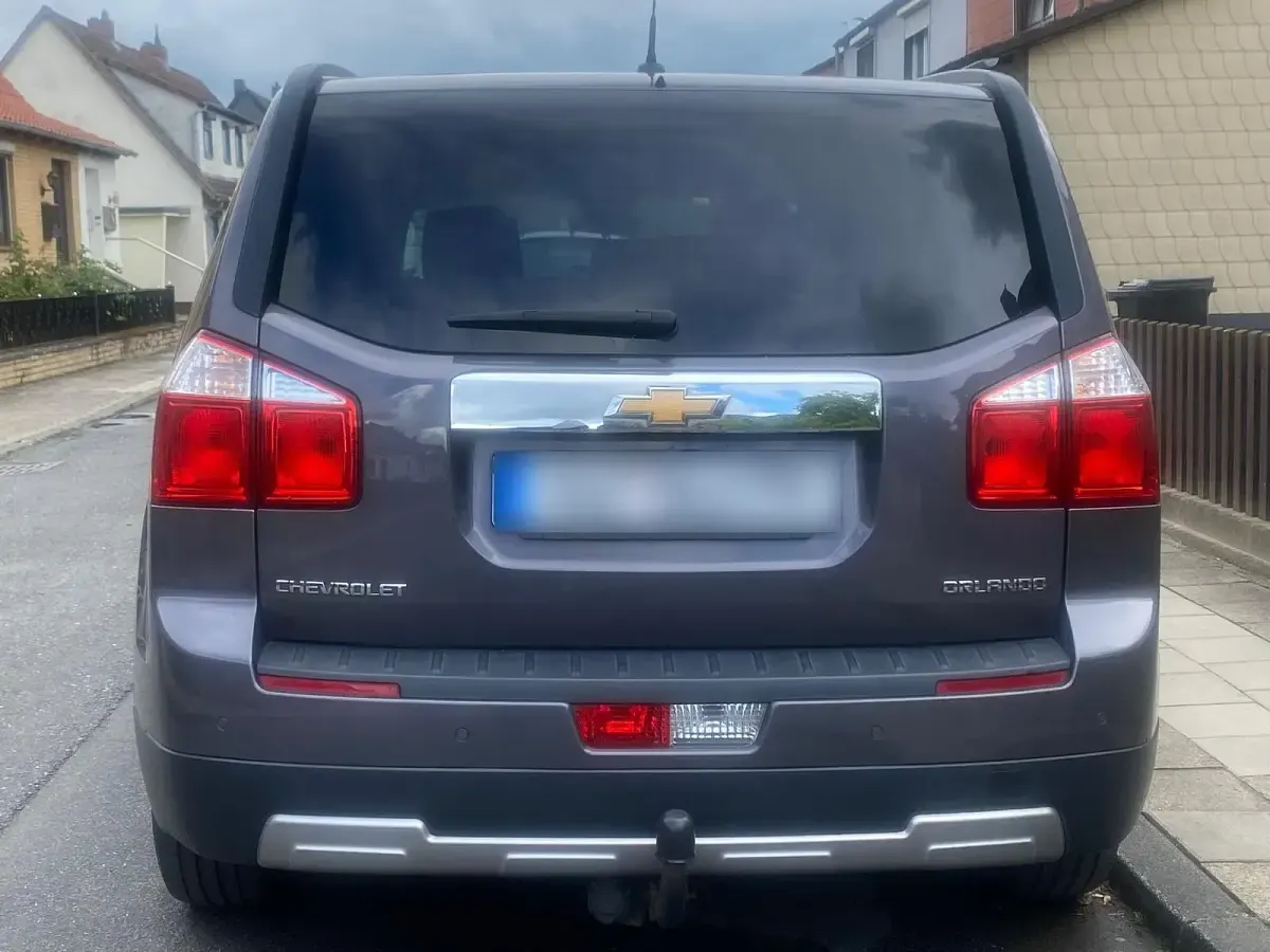 Gebraucht Chevrolet Orlando 140 PS (102 kW) 2012 Grau Van / Kleinbus