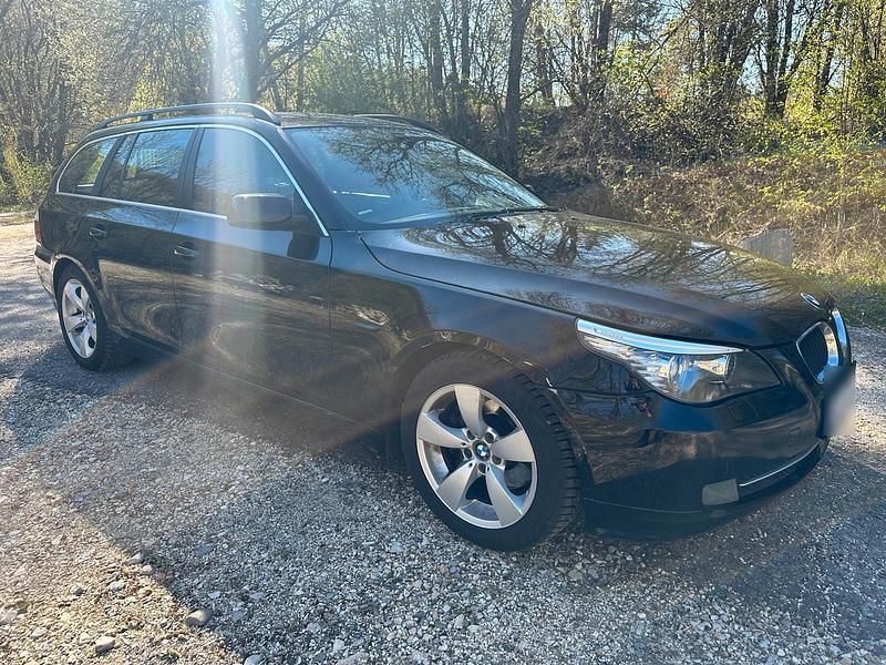 Gebraucht BMW 520 177 PS (130 kW) 2009 Schwarz Kombi