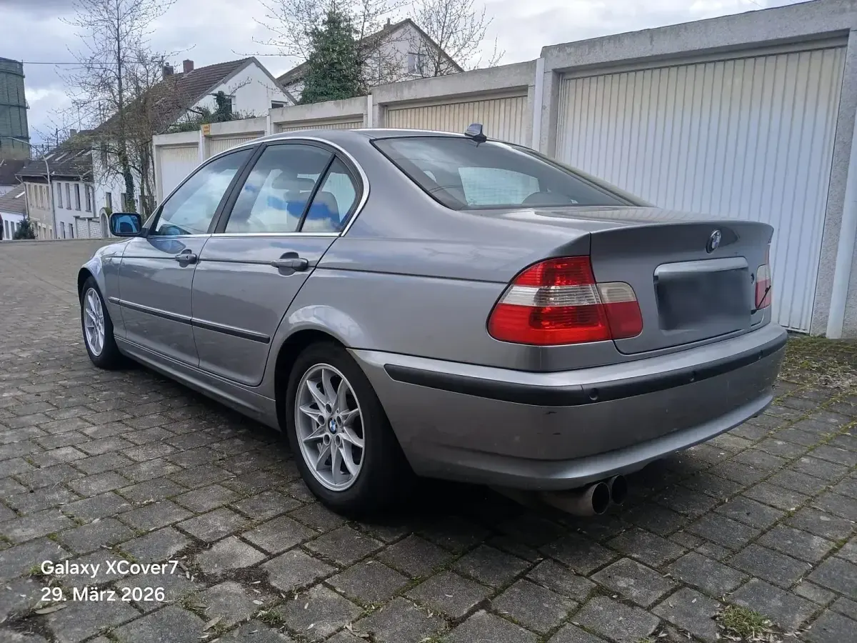 Gebraucht BMW 318 Sport Line 143 PS (105 kW) 2003 Silber Limousine