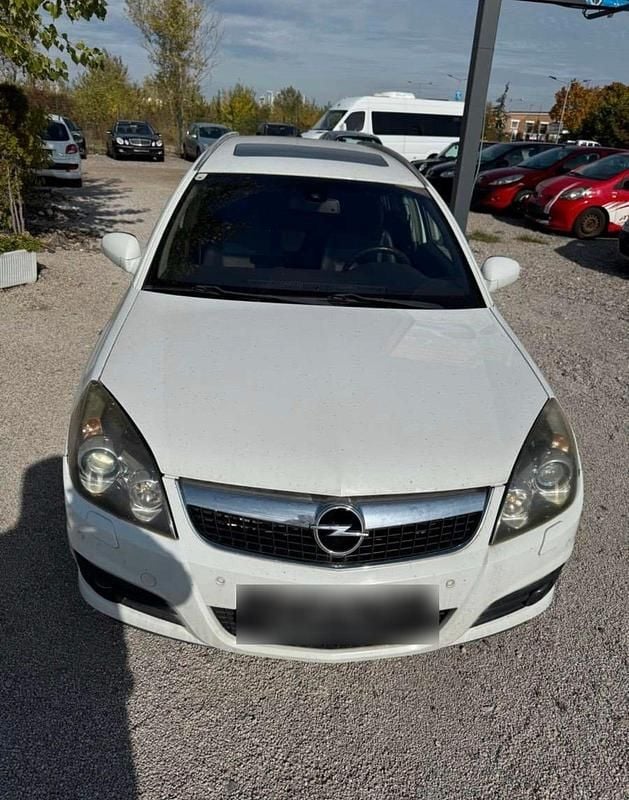 Gebraucht Opel Vectra 190 PS (139 kW) 2009 Weiß Kombi