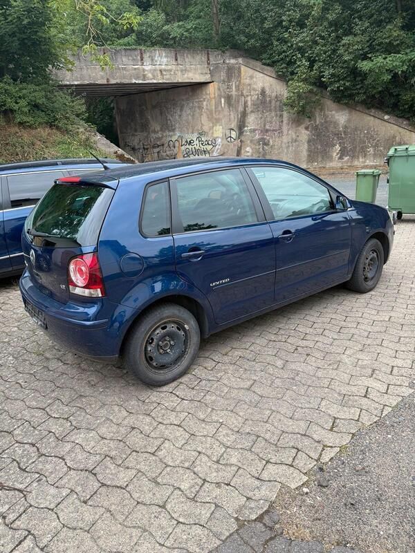 Blau Gebraucht 2009 VW Polo Limousine | 1.250 € (Superpreis) - Bild 1/4