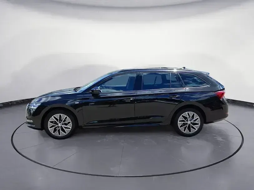 Gebraucht Skoda Octavia Ambition 150 PS (110 kW) 2023 Schwarz Kombi