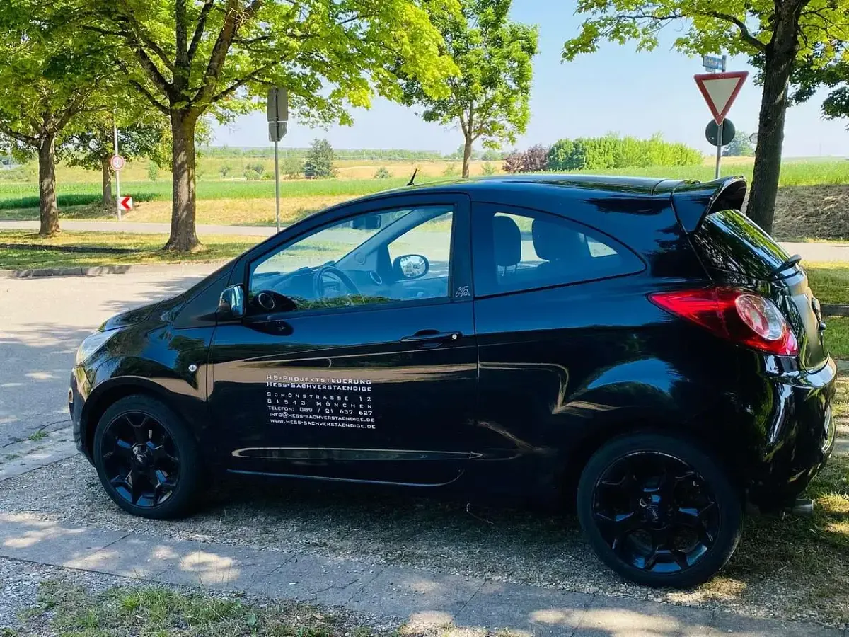 Gebraucht Ford Ka 69 PS (50 kW) 2013 Schwarz Kleinwagen