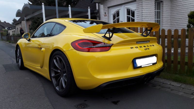 Porsche cayman 918