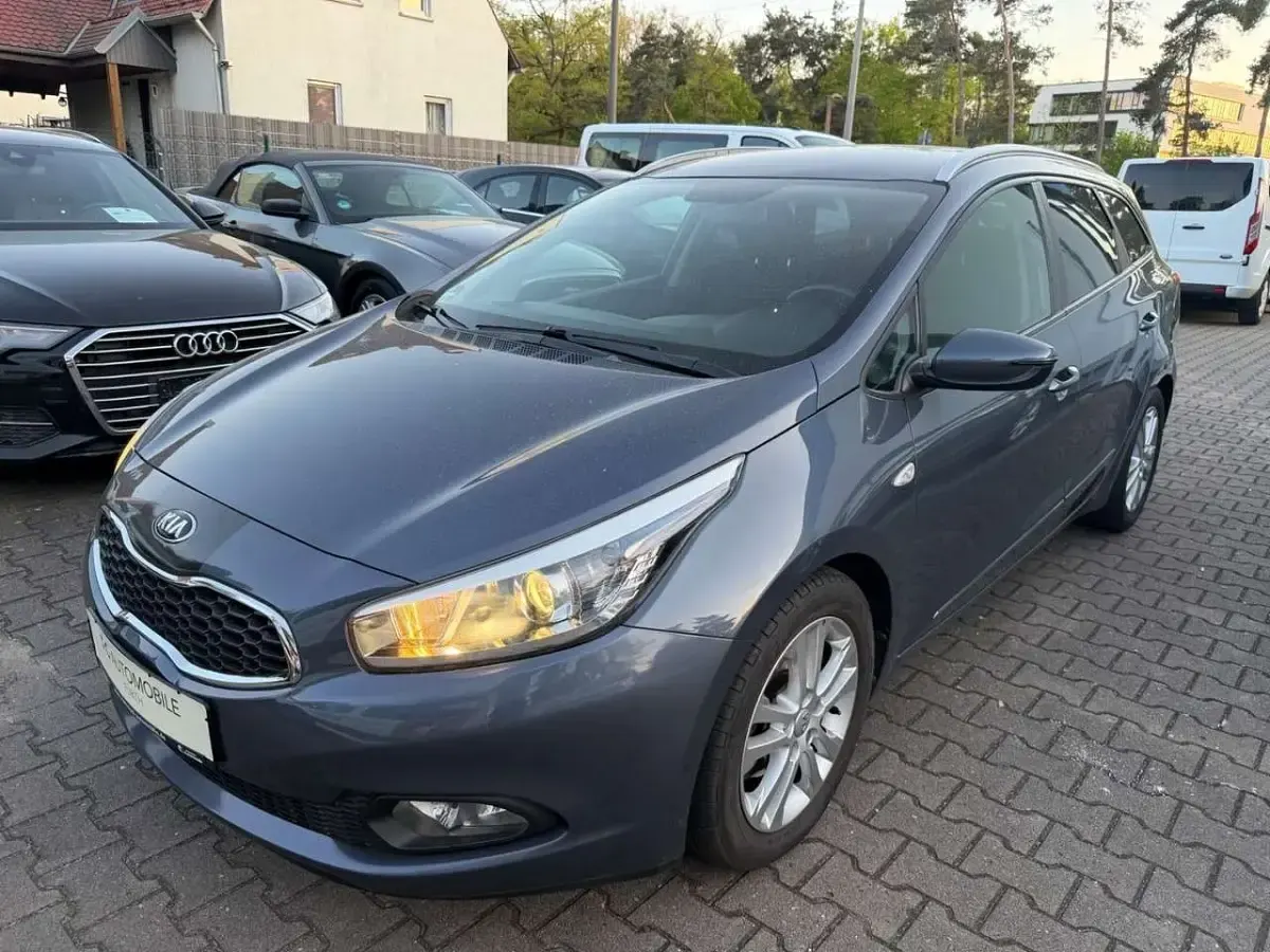 Occasion Kia Ceed 135 ch (99 kW) 2013 Bleue Citadine