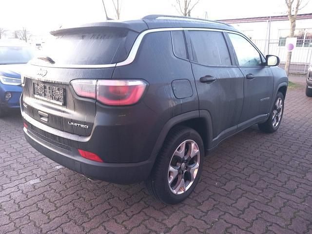 Diamond black metallic diamond black metallic Gebraucht 2018 Jeep Compass Limited SUV | 21.787 € (Etwas zu teuer) - Bild 1/4