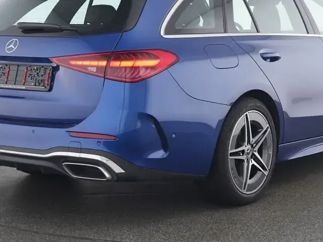 Gebraucht Mercedes C180 AMG line 170 PS (125 kW) 2025 Blau Limousine