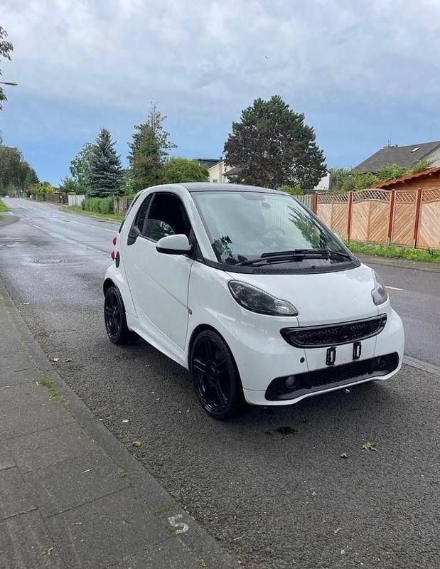 Weiß Gebraucht 2009 Smart ForTwo Coupé Brabus Coupé | 6.500 € (Etwas zu teuer) - Bild 1/4