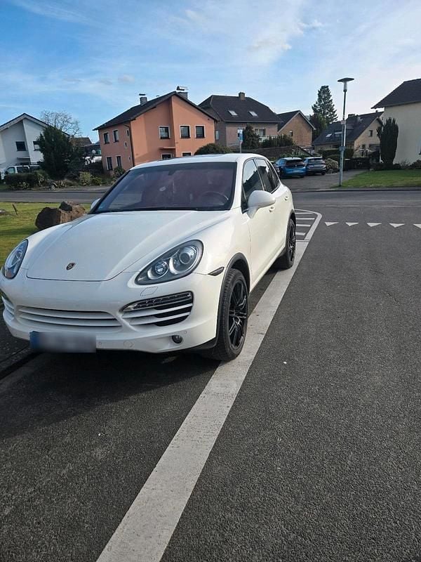 Gebraucht Porsche Cayenne 300 PS (220 kW) 2010 Weiß SUV