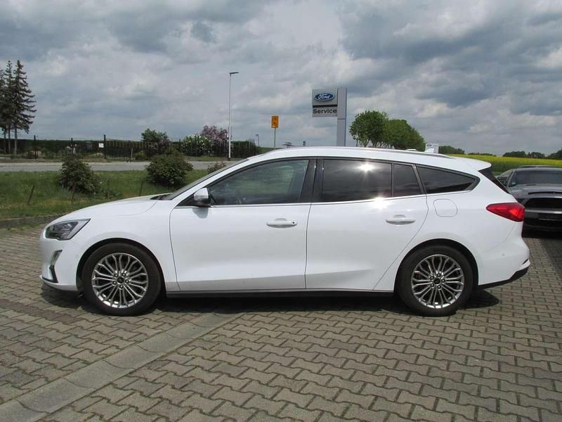 Gebraucht Ford Focus Titanium 150 PS (110 kW) 2019 Frost weiß Kombi