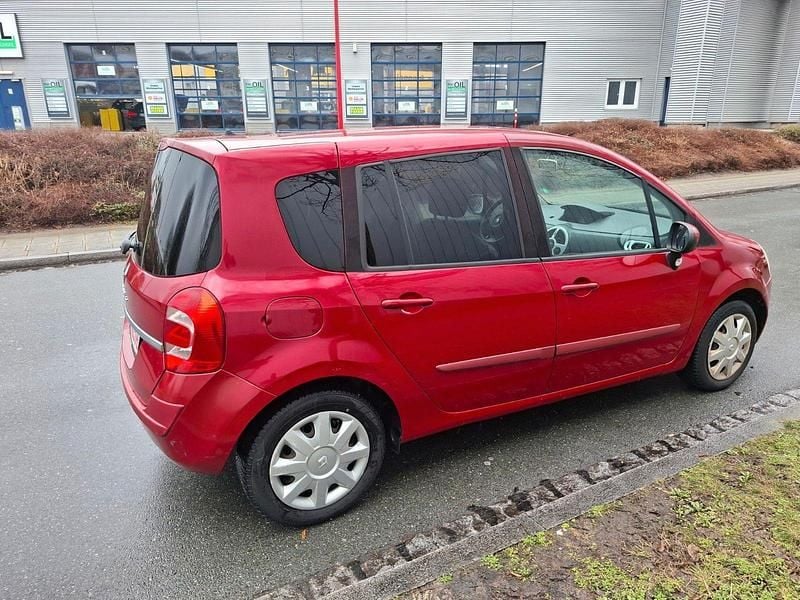 Gebraucht Renault Grand Modus Dynamique 101 PS (74 kW) 2008 Rot Van / Kleinbus