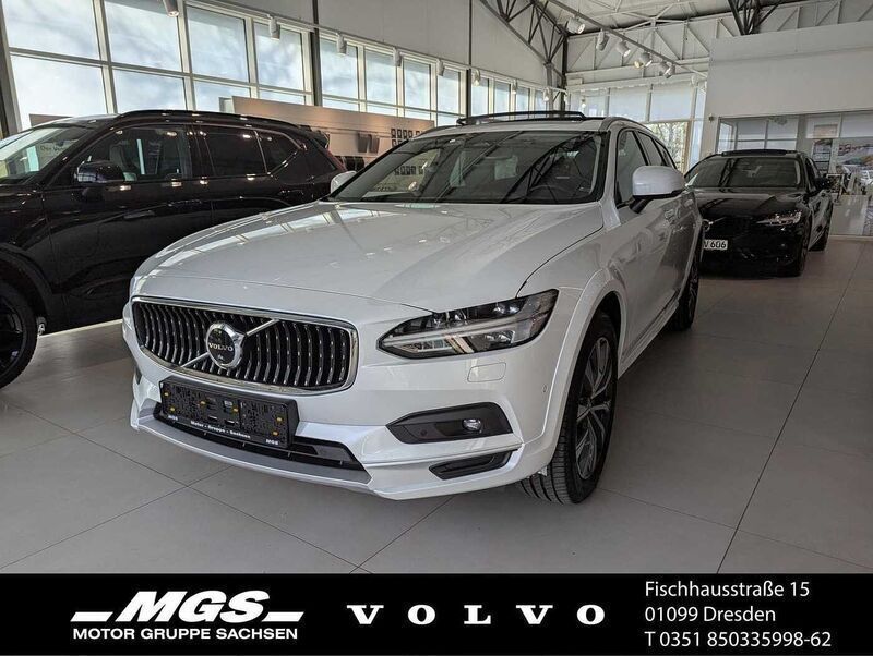 Gebraucht 2023 Volvo V90 CC Kombi | 47.980 € (Guter Preis) - Bild 1/4