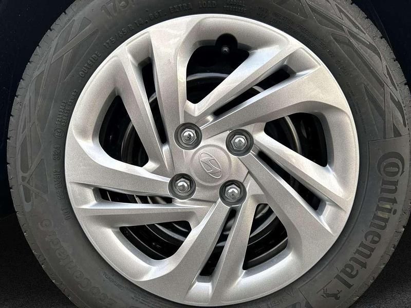 Neu Hyundai i10 Select 63 PS (46 kW) 2025 Atlas white / sol Kleinwagen