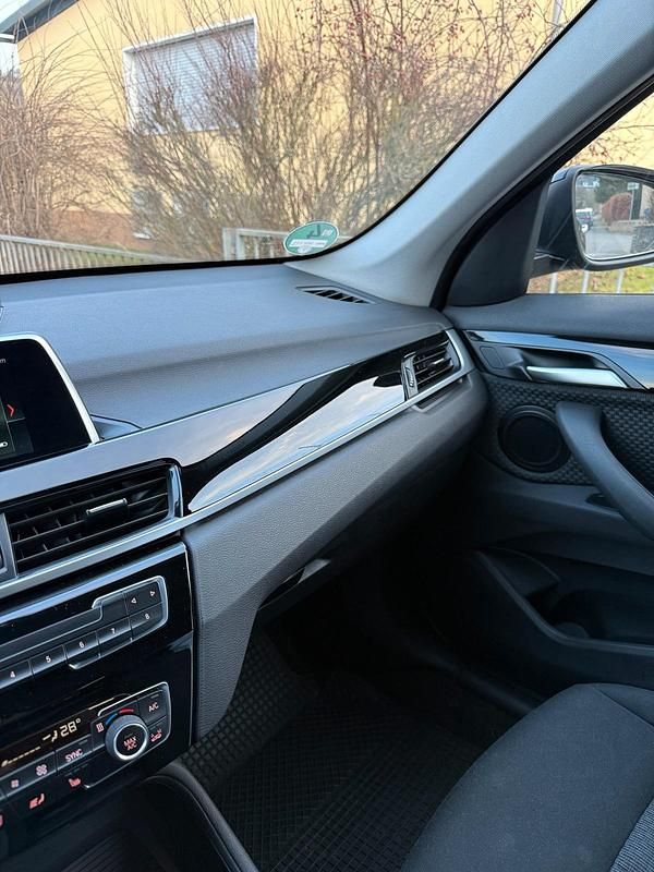 Gebraucht BMW X1 140 PS (102 kW) 2018 Schwarz SUV