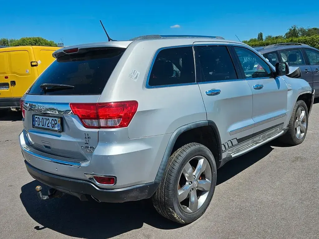 Gebraucht Jeep Grand Cherokee Overland 190 PS (139 kW) 2011 Silber SUV