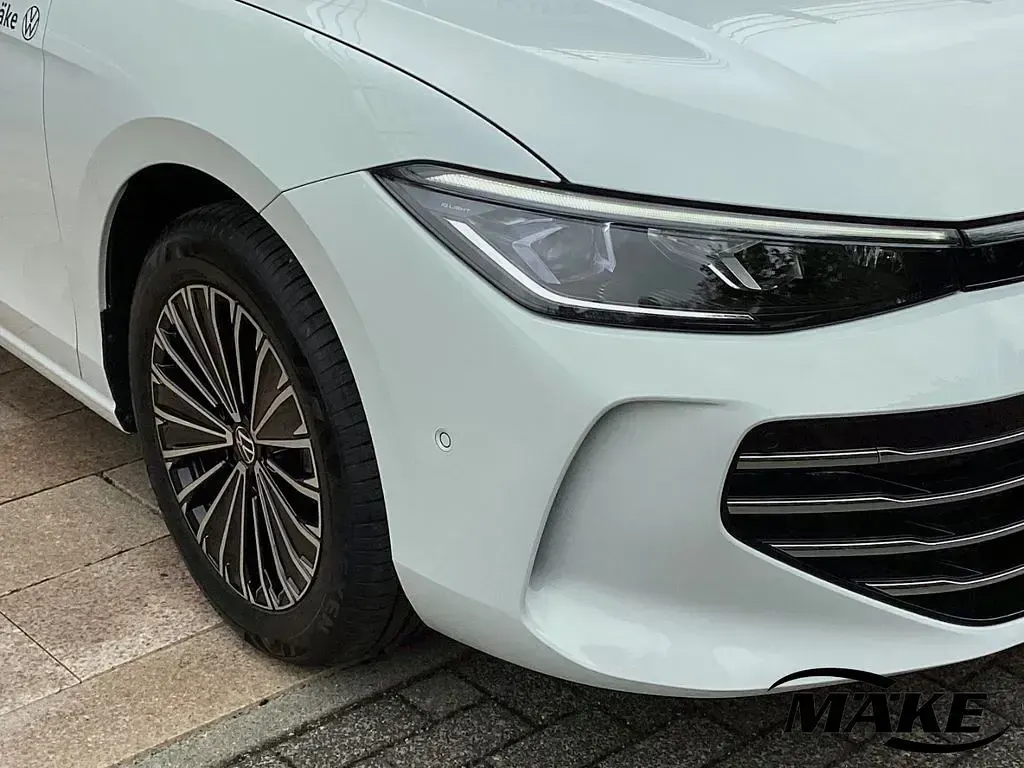 Gebraucht VW Passat Elegance 150 PS (110 kW) 2026 Pure white Kombi