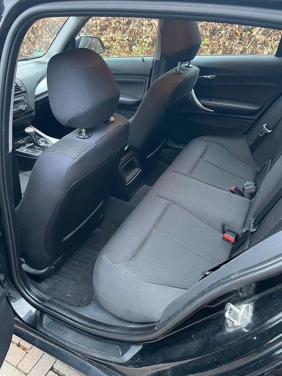 Gebraucht BMW 116 136 PS (100 kW) 2011 Schwarz Kleinwagen