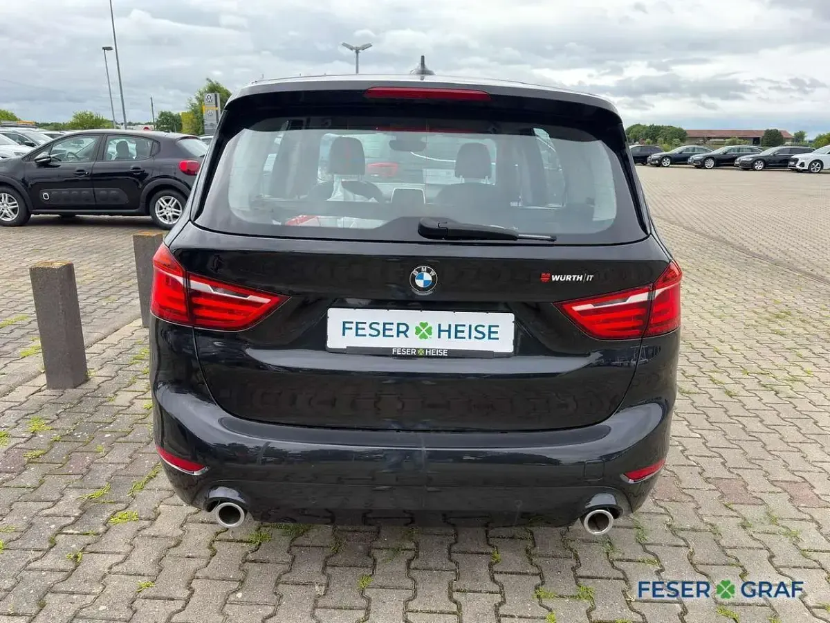 Gebraucht BMW 220 Advantage 190 PS (139 kW) 2022 Black sapphire metallic Coupé