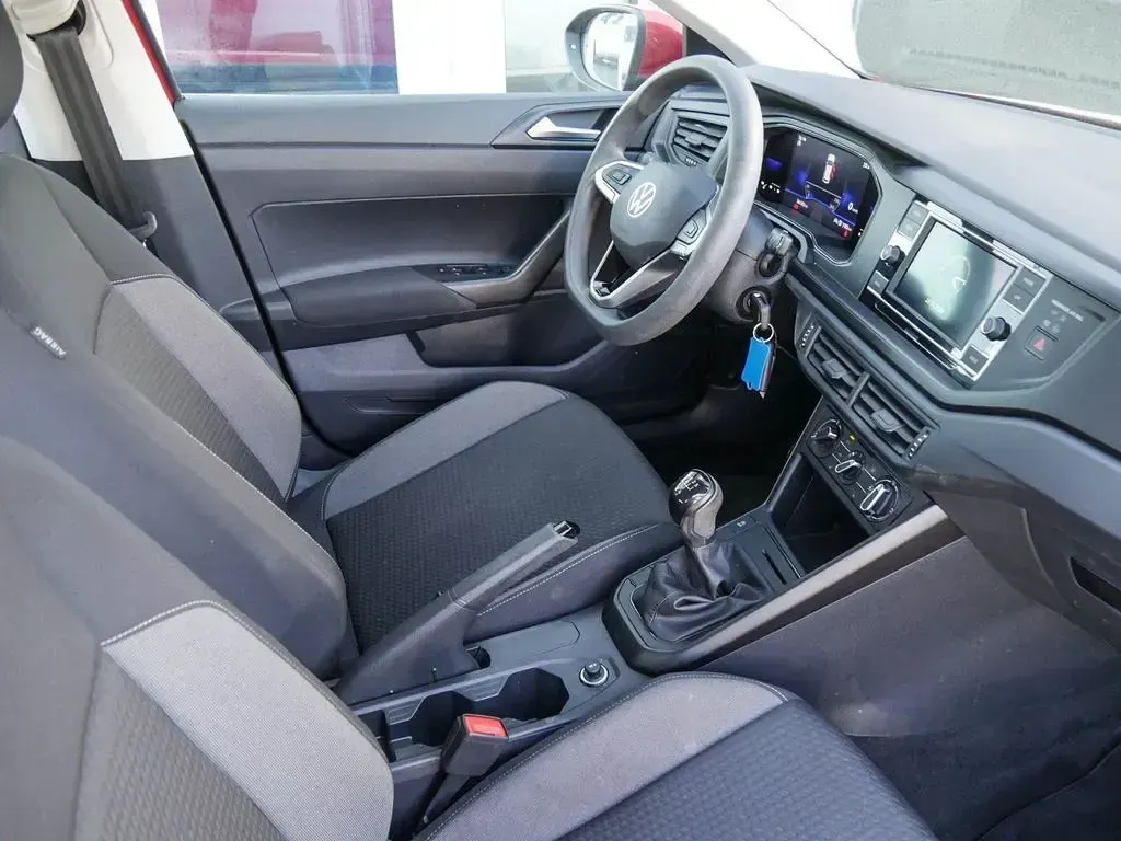 Używany VW Taigo Basis 95 KM (69 kW) 2022 Czerwony SUV