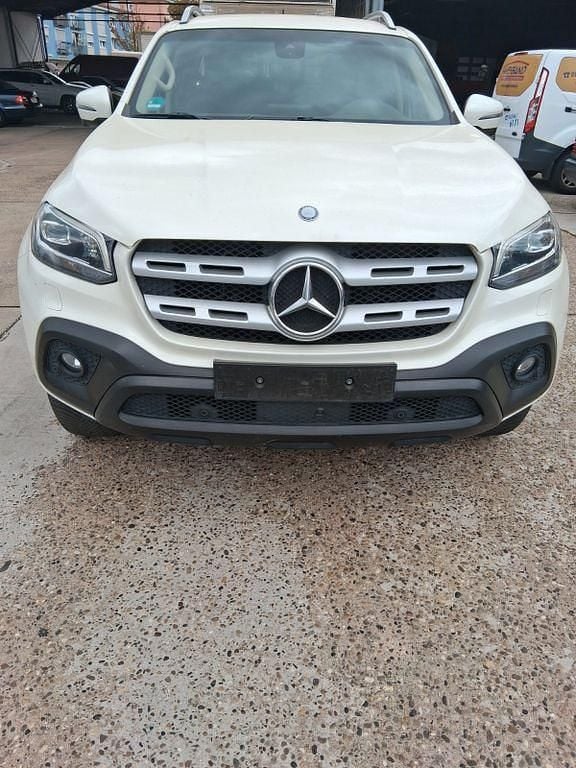 Weiß Gebraucht 2018 Mercedes X250 Abholung | 25.400 € (Superpreis) - Bild 1/4