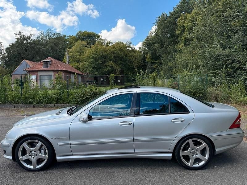 Silber Gebraucht 2003 Mercedes C32 AMG AMG Limousine | 12.450 € - Bild 1/4