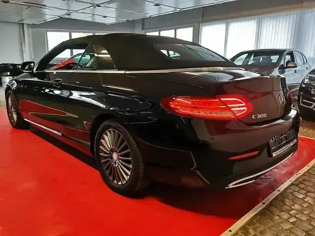 Gebraucht Mercedes C180 156 PS (114 kW) 2016 Obsidianschwarz  metalliclack Cabrio