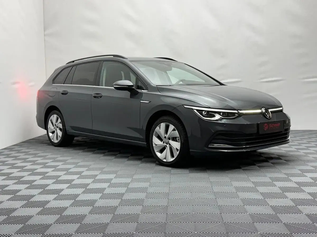 Usata VW Golf VIII Style 150 CV (110 kW) 2024 Grigio Station wagon