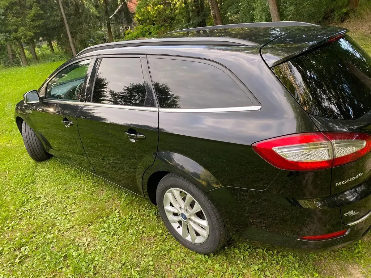 Gebraucht Ford Mondeo Business Edition 163 PS (119 kW) 2013 Schwarz Kombi