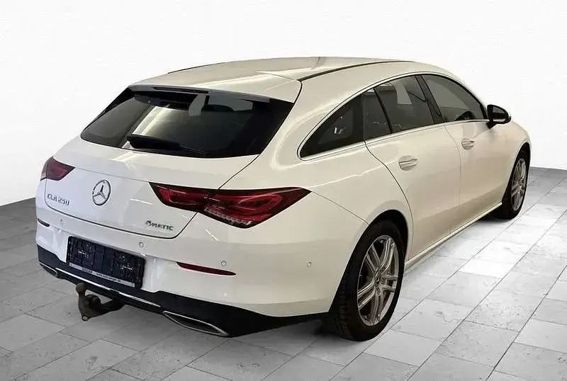 Gebraucht Mercedes CLA250 224 PS (164 kW) 2022 Weiß Limousine
