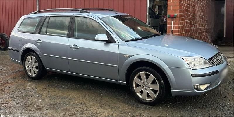 Gebraucht Ford Mondeo 146 PS (107 kW) 2006 Blau Kombi
