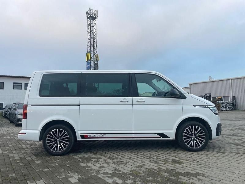 Gebraucht VW Caravelle 150 PS (110 kW) 2023 Weiß Van / Kleinbus