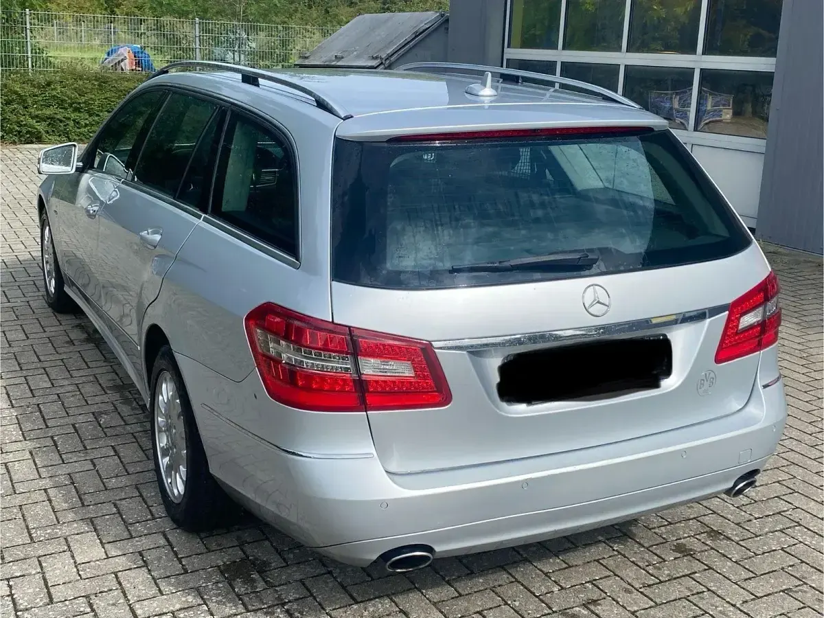 Gebraucht Mercedes E350 Elegance 265 PS (194 kW) 2010 Silber Kombi